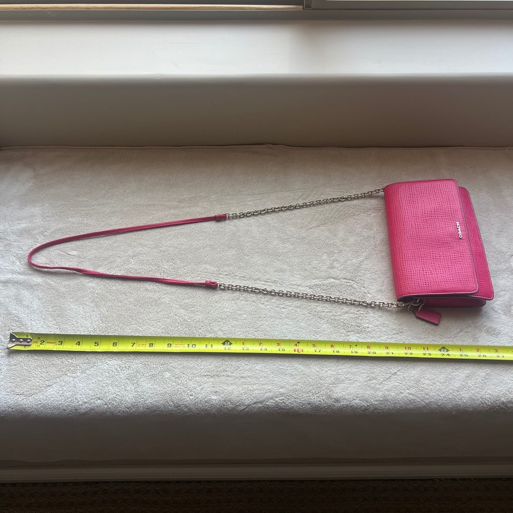 Coach Madison Pink Ruby Perforated Leather Crossbody Bag Gold‎ Chain Strap - Picture 10 of 14